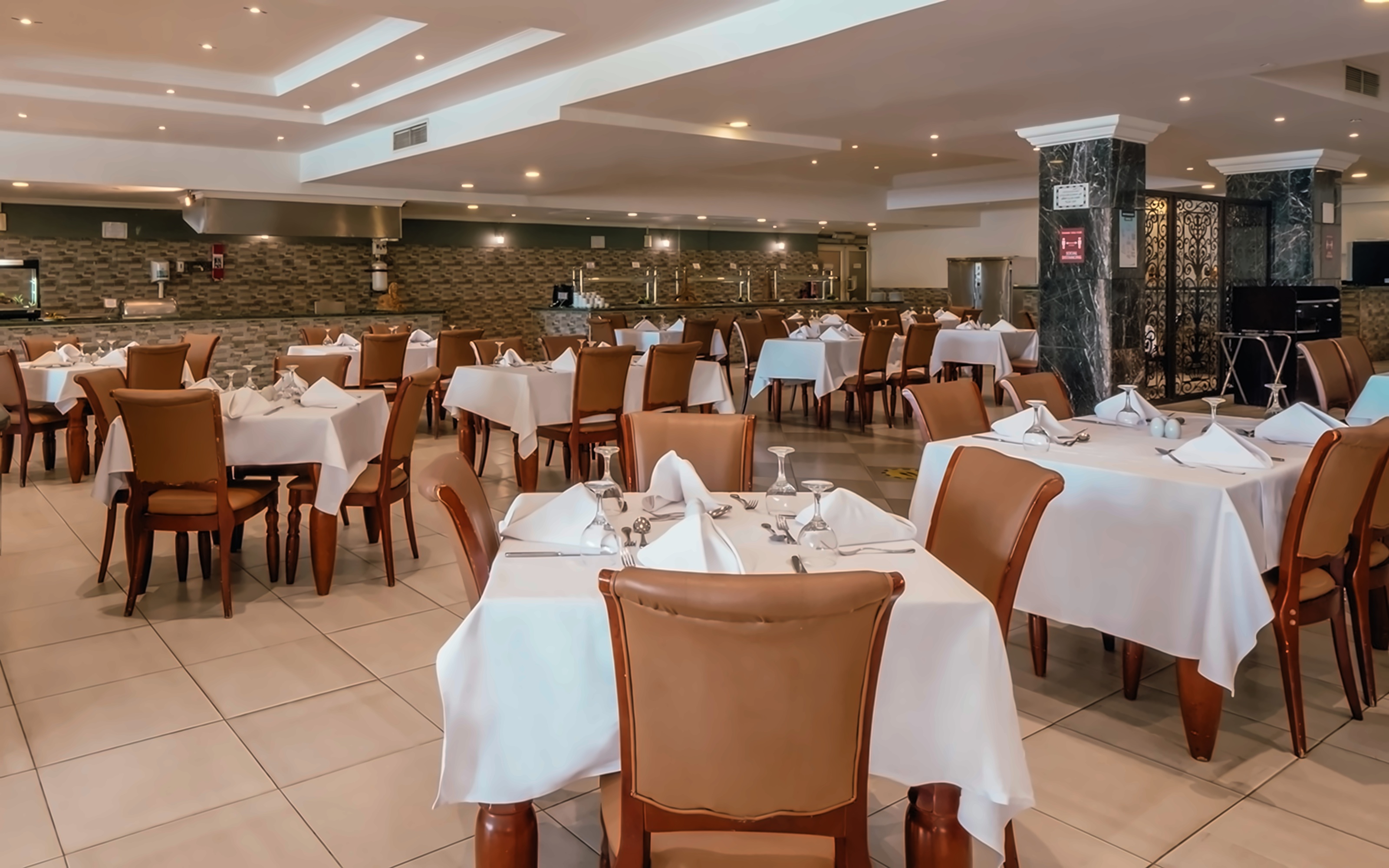 Amc royal hotel 5 египет хургада. Отель амс роял хургада египет. Amc azur grand resort) 5*. Amc royal hotel spa 5. Ams royal hotel 5 египет.